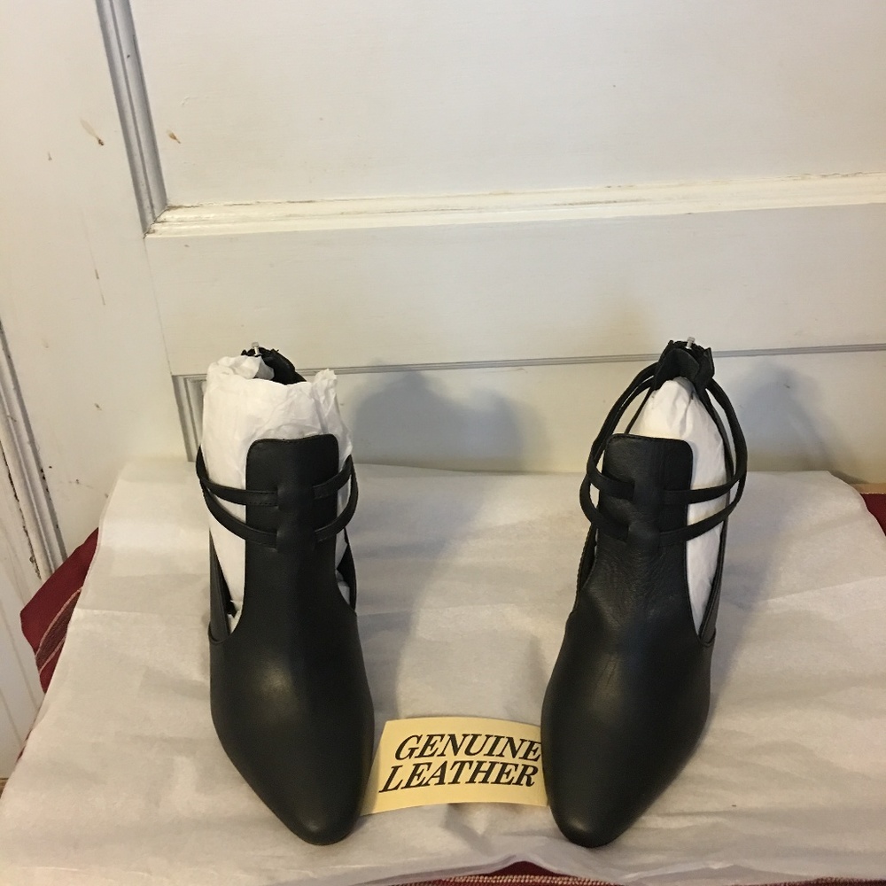 BLACK LEATHER BOOTIES,  WOOD 4" HEEL, 8M